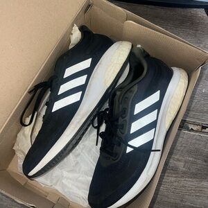 Adidas Men's Black and White Sneakers